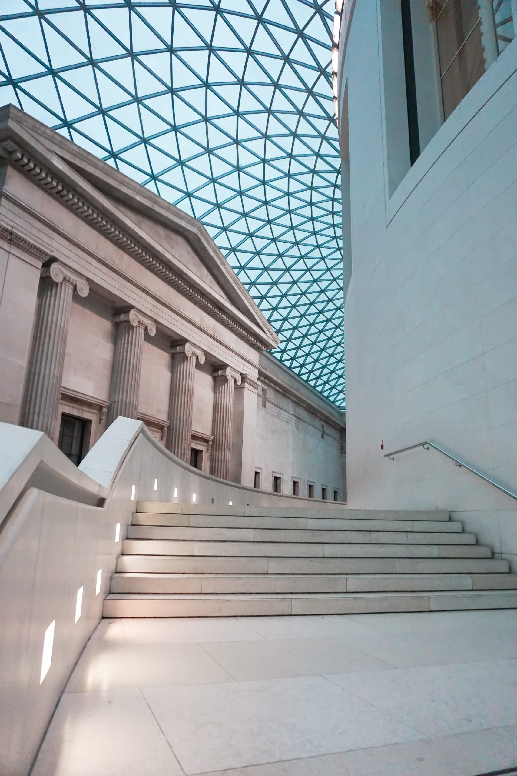 experience-the-magic-of-london-in-autumn-2025-travels-with-missy