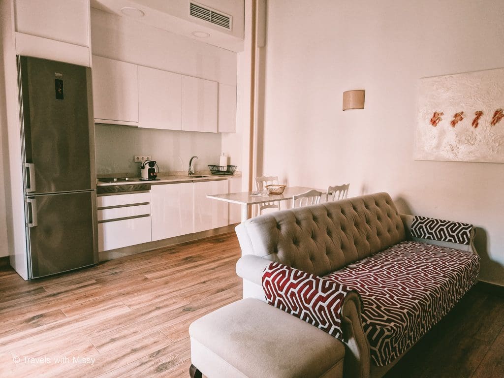 Living room and kitchen in Palma Old Town - Turismo de Interior
