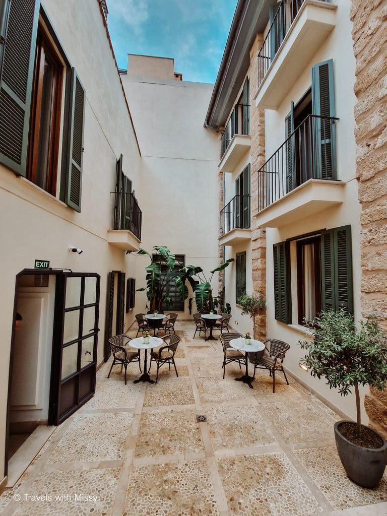 Courtyard of Palma Old Town - Turismo de Interior