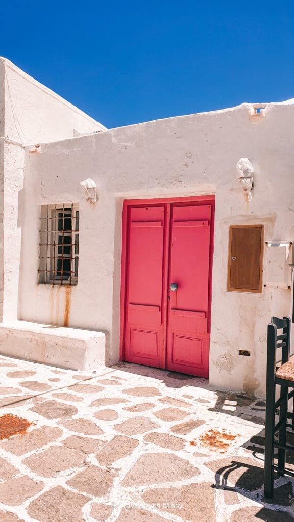 The pink doors of Linardo in Naoussa